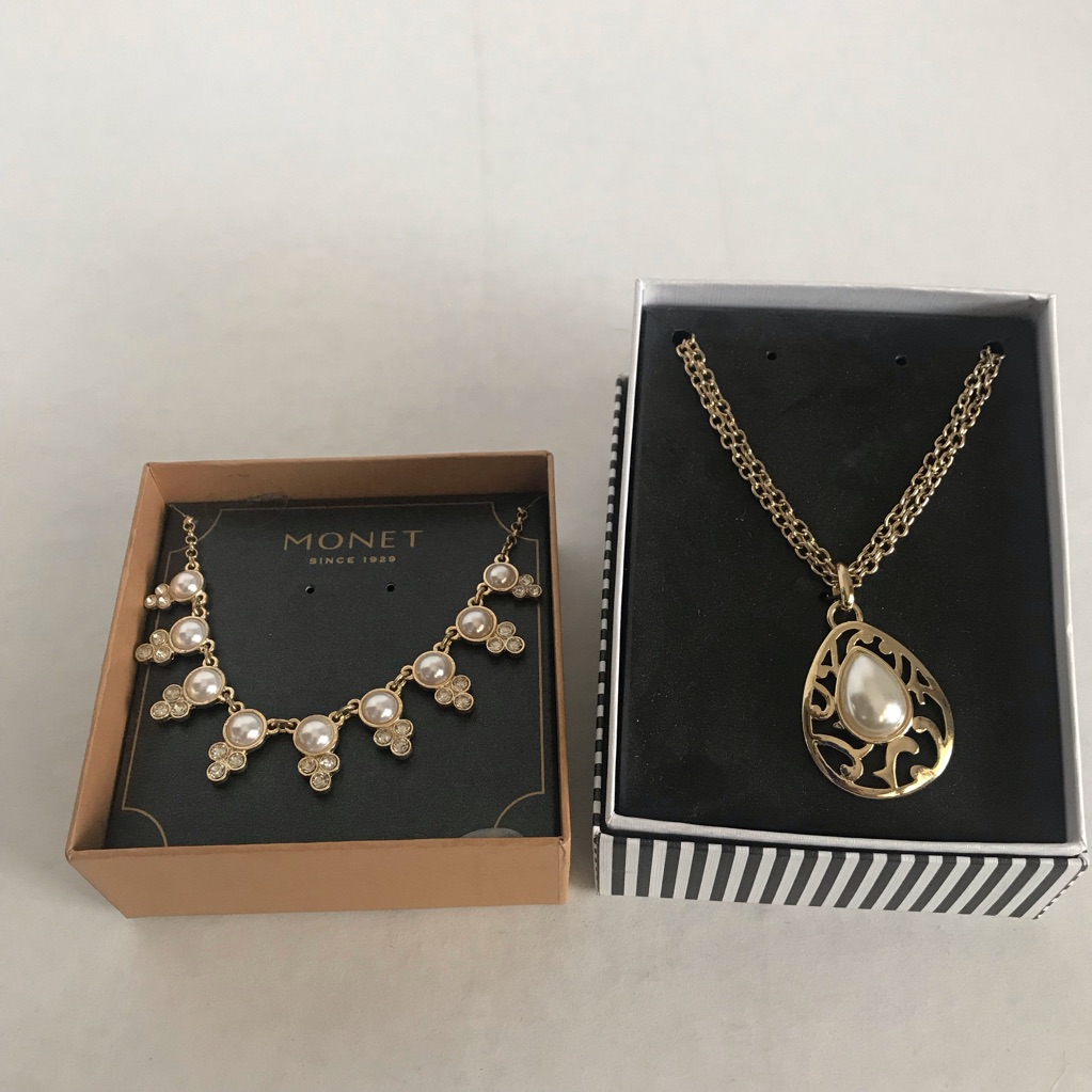 Womens Necklaces Set Of 2 14$